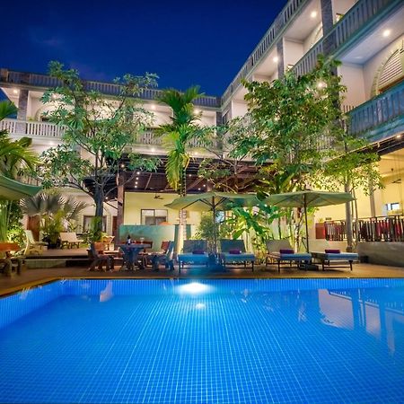 Reveal Angkor Hotel Siem Reap Bagian luar foto