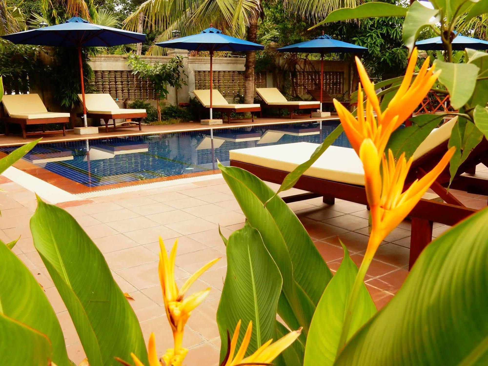 Reveal Angkor Hotel Siem Reap Bagian luar foto
