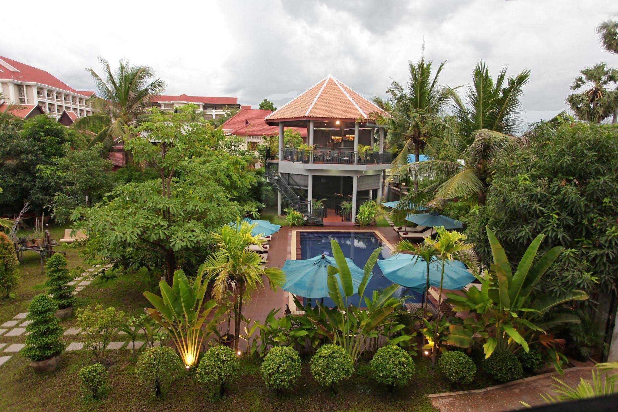 Reveal Angkor Hotel Siem Reap Bagian luar foto